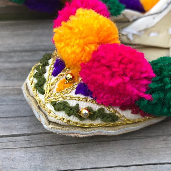 Kids Khusa Shoe Multi Color Pom Pom Embroidery - Picture 6 of 7